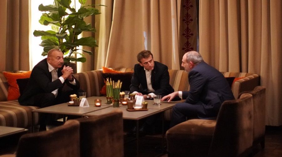 Paşinyan: Aliyev ile temaslarımızı sürdürme konusunda anlaştık